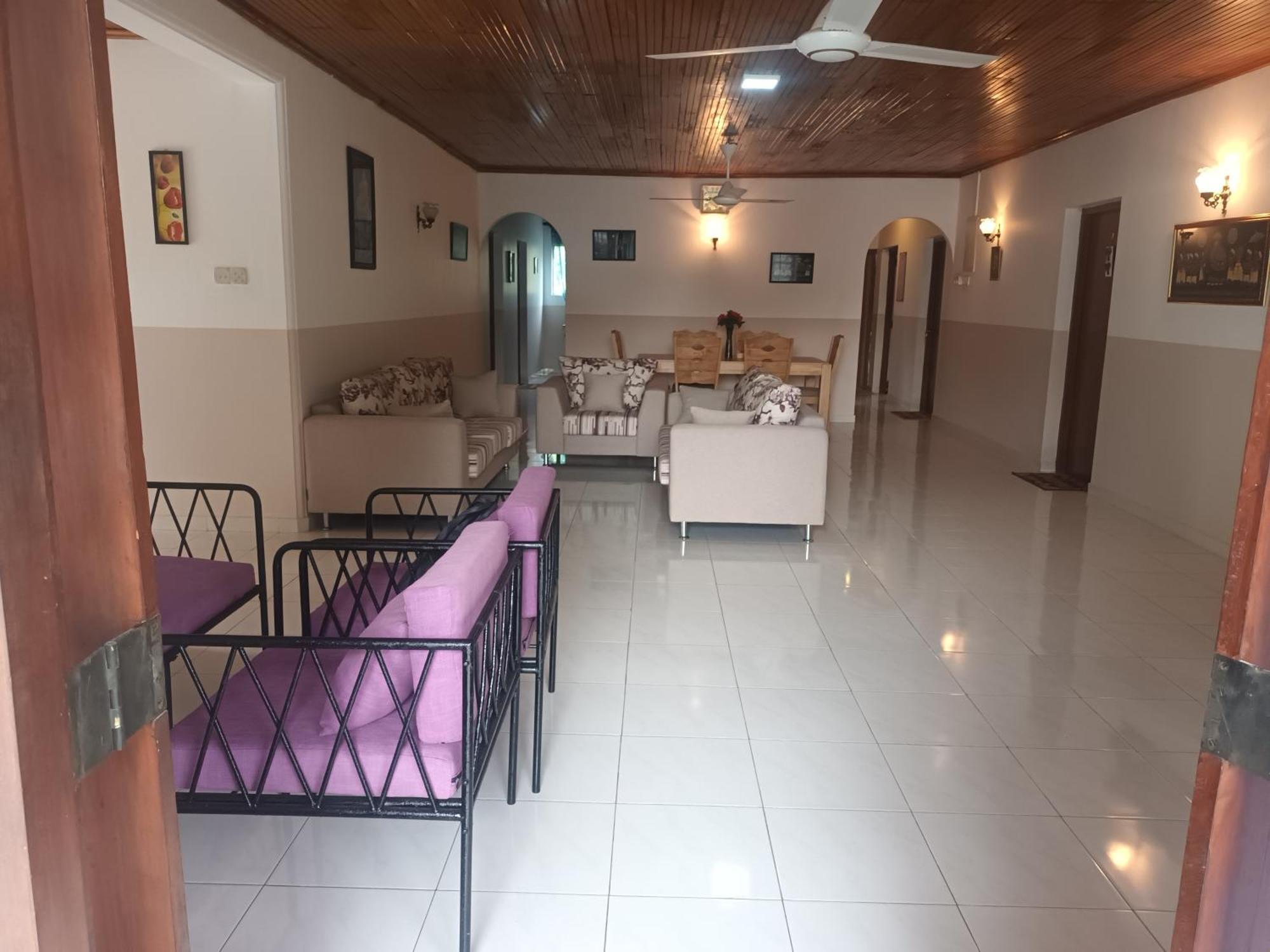 Lovely Flowers In Mount Lavinia Dehiwala-Mount Lavinia Εξωτερικό φωτογραφία